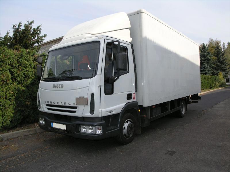 Iveco střední stěhovací vůz