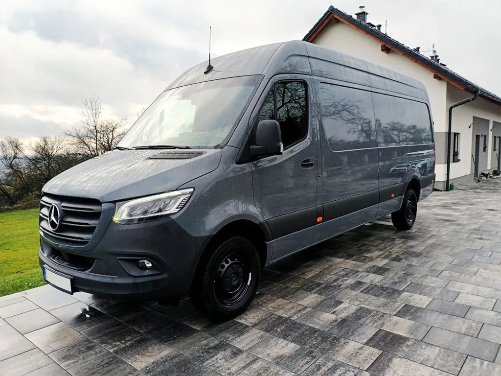 Mercedes stěhovací vůz